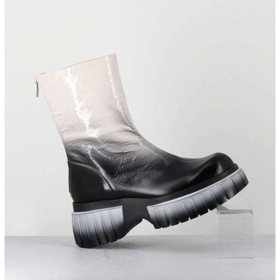 Boots En Cuir Vernis Degrade Blanc/Noir Semelle Epaisse - Melia3 Cindy Tofu
