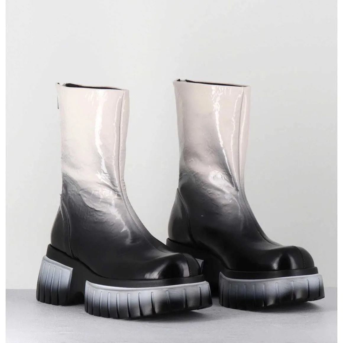 Boots En Cuir Vernis Degrade Blanc/Noir Semelle Epaisse - Melia3 Cindy Tofu