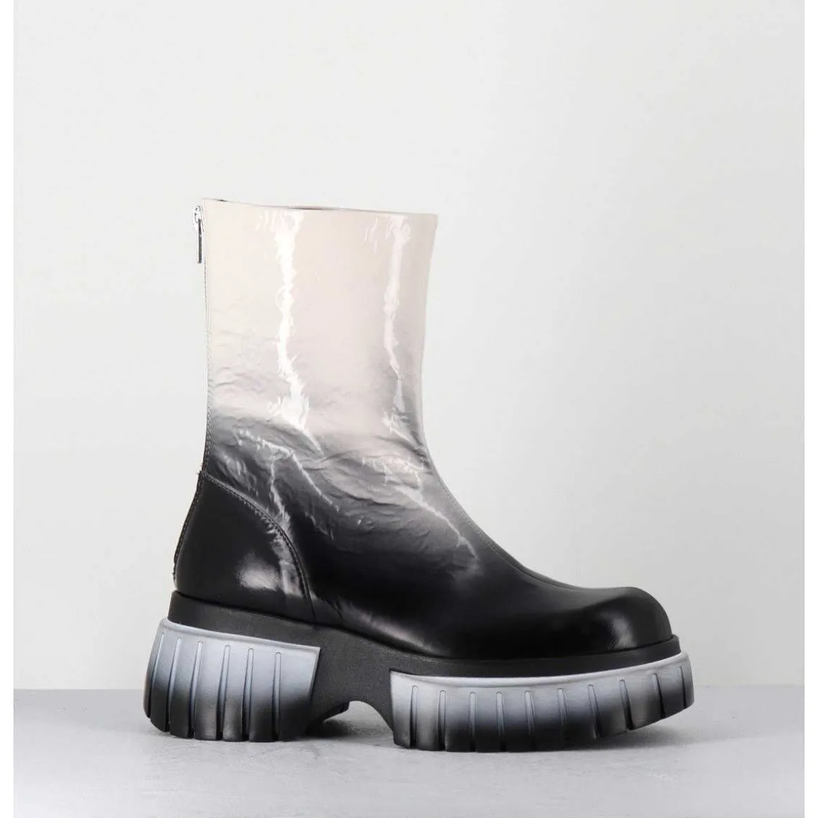 Boots En Cuir Vernis Degrade Blanc/Noir Semelle Epaisse - Melia3 Cindy Tofu