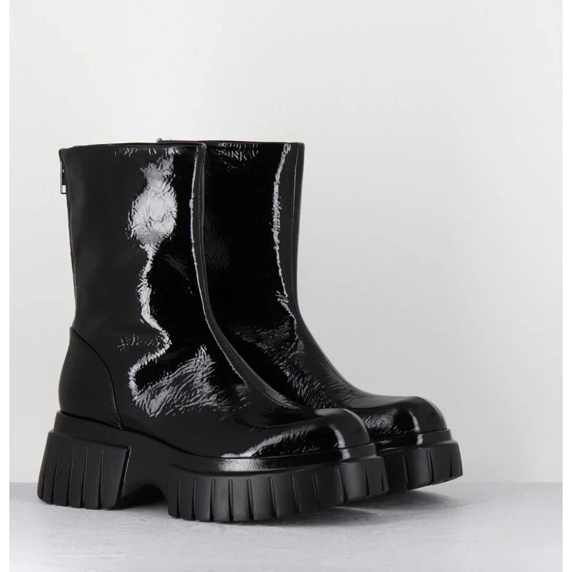 Boots En Cuir Vernis Noir Semelle Epaisse - Melia2 Cindy Nero