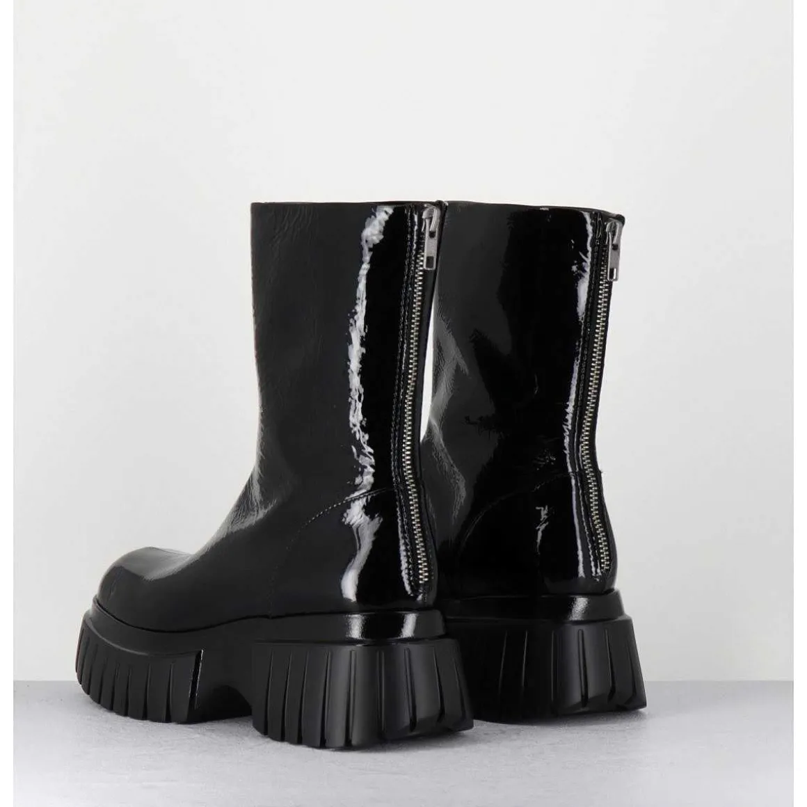 Boots En Cuir Vernis Noir Semelle Epaisse - Melia2 Cindy Nero