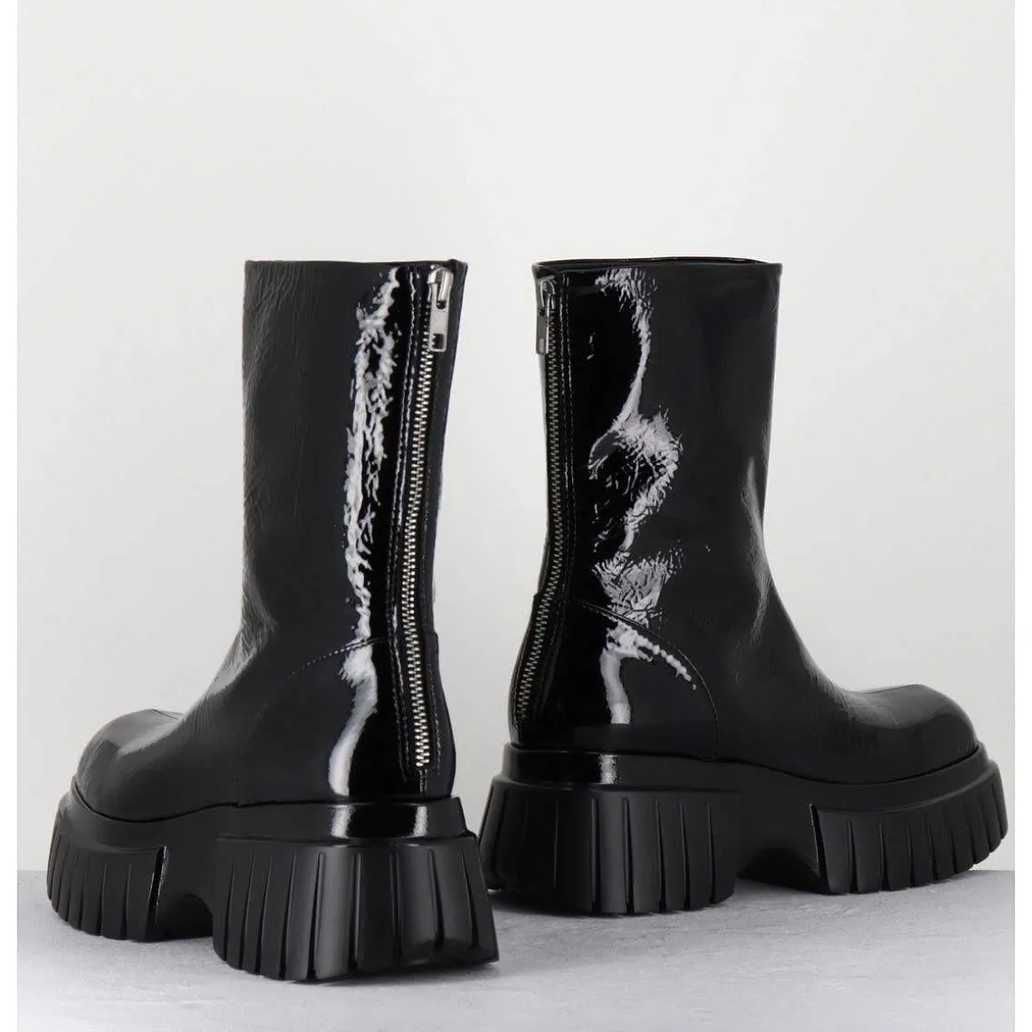 Boots En Cuir Vernis Noir Semelle Epaisse - Melia2 Cindy Nero