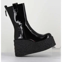 Boots En Cuir Vernis Noir Compensees - Lava Bootie Nero