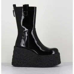 Boots En Cuir Vernis Noir Compensees - Lava Bootie Nero