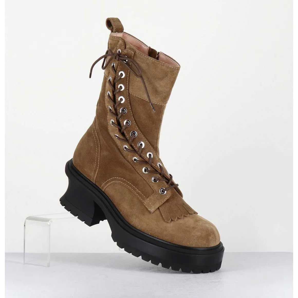 Boots En Daim Camel Corset Semelle Epaisse - Caro Suede