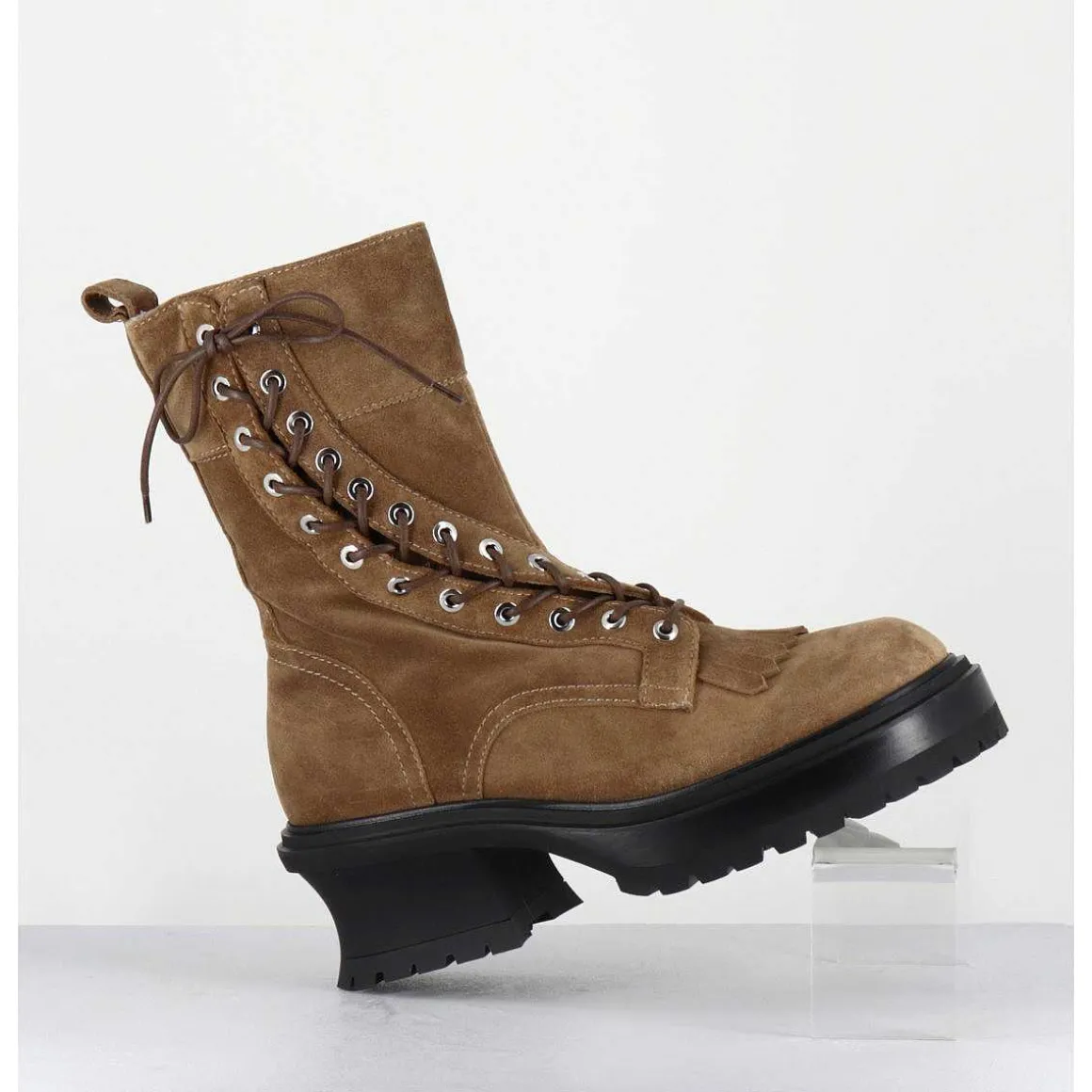 Boots En Daim Camel Corset Semelle Epaisse - Caro Suede