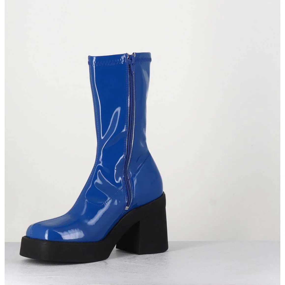 Boots Galbante En Stretch Vernis Bleu - Noely Blue Boots
