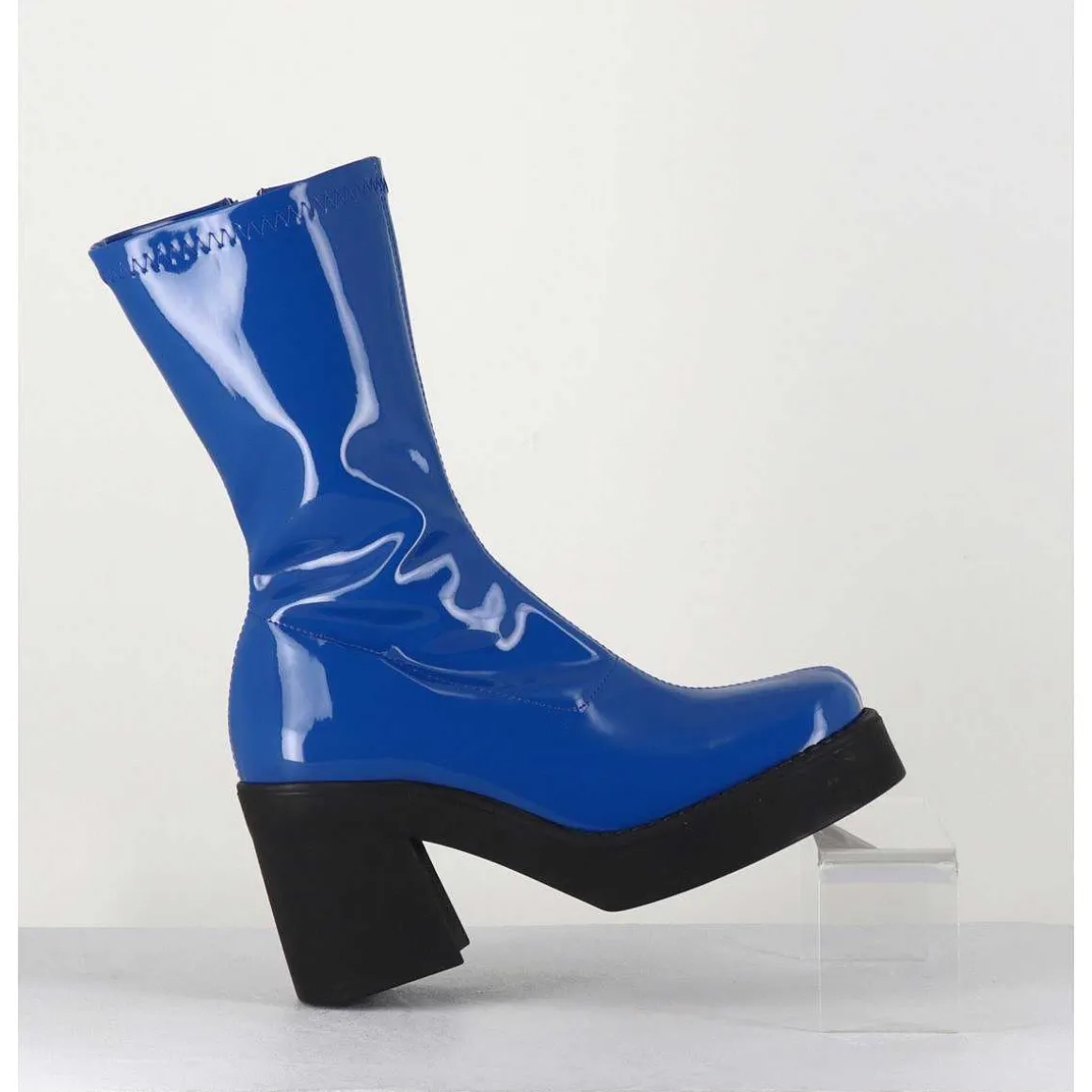 Boots Galbante En Stretch Vernis Bleu - Noely Blue Boots