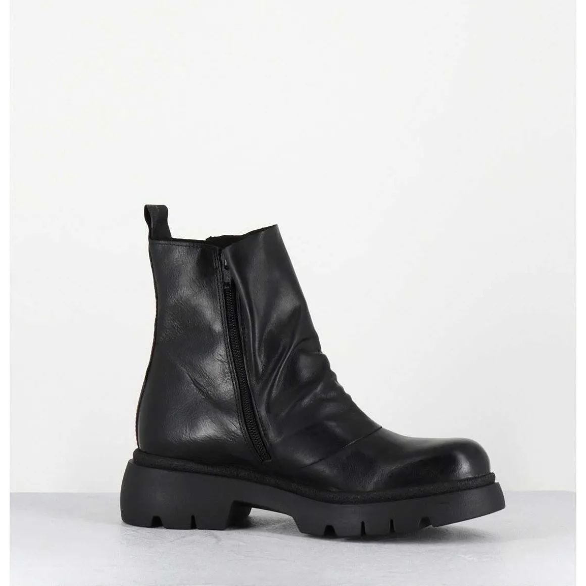 Boots Legeres En Cuir Noir A Zip Asymetrique - Naco07 Carly Nero