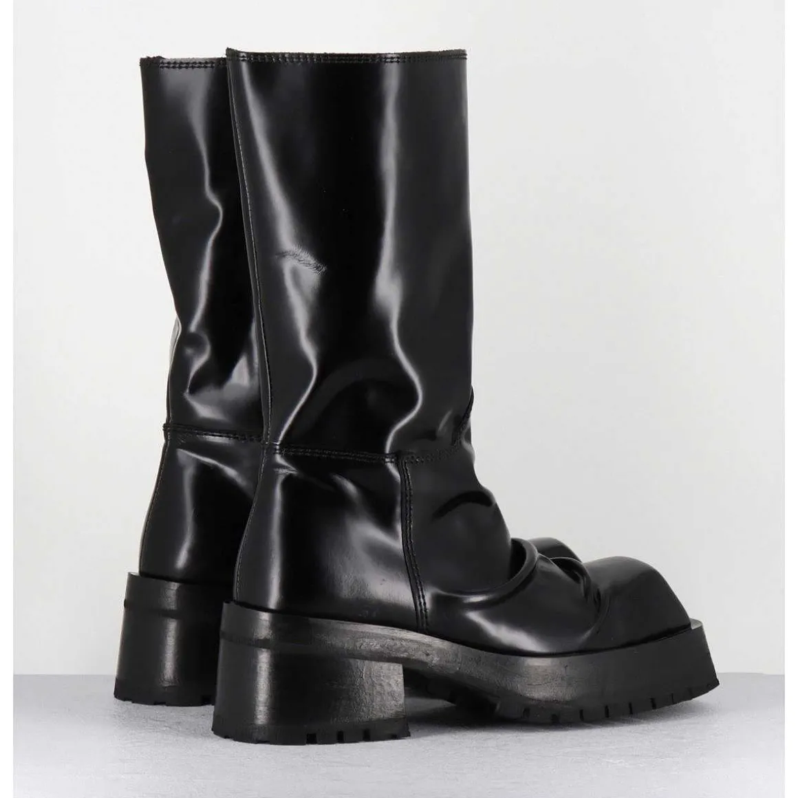Boots Ligne Brutaliste En Cuir Glace Noir - Dima Shiny Nero