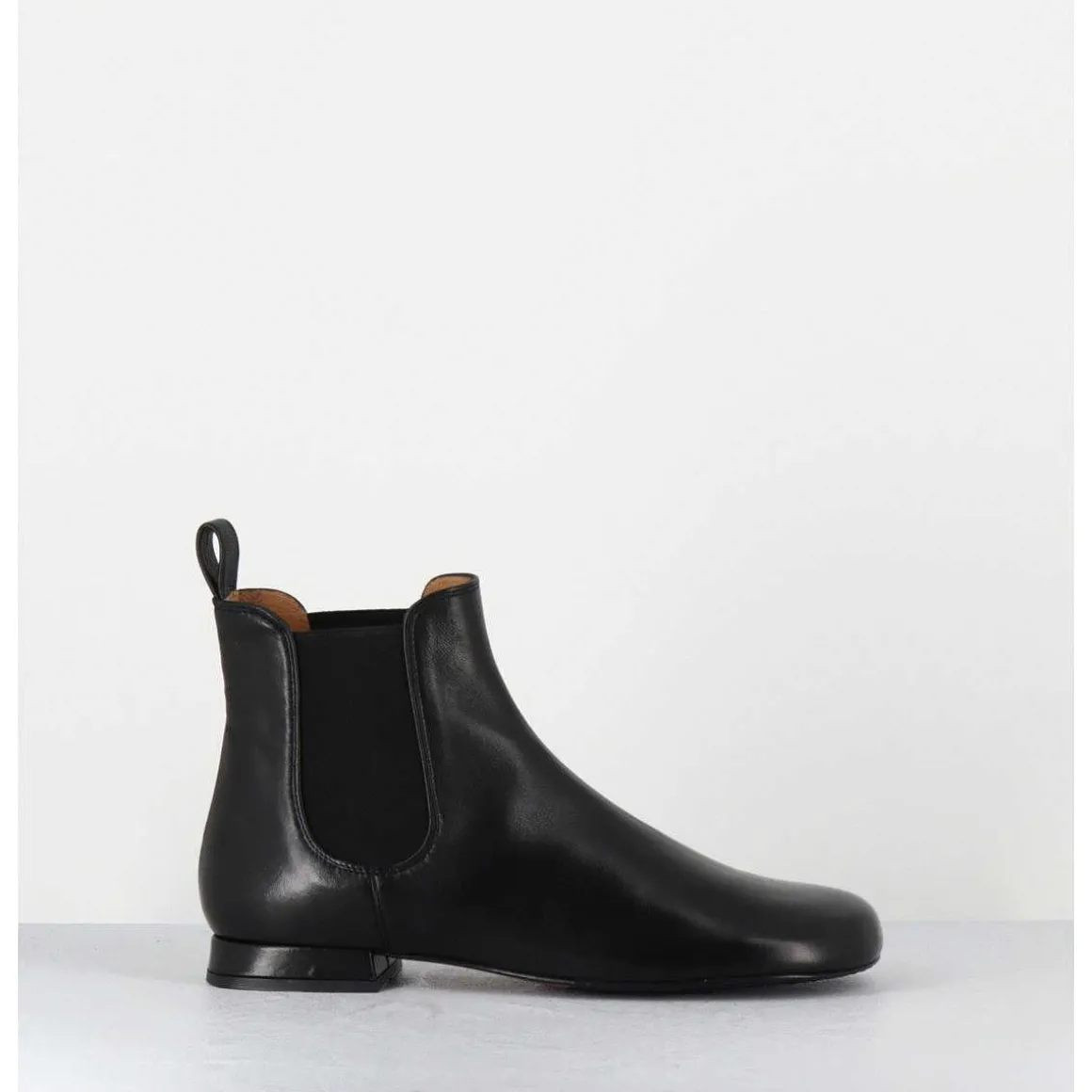 Boots Plates En Cuir Souple A Elastiques - Poura Black Nappa