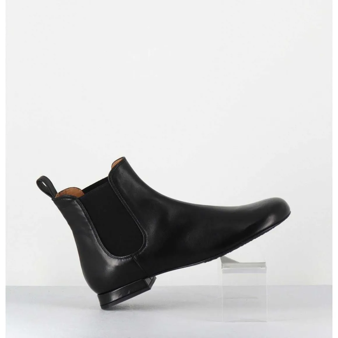 Boots Plates En Cuir Souple A Elastiques - Poura Black Nappa