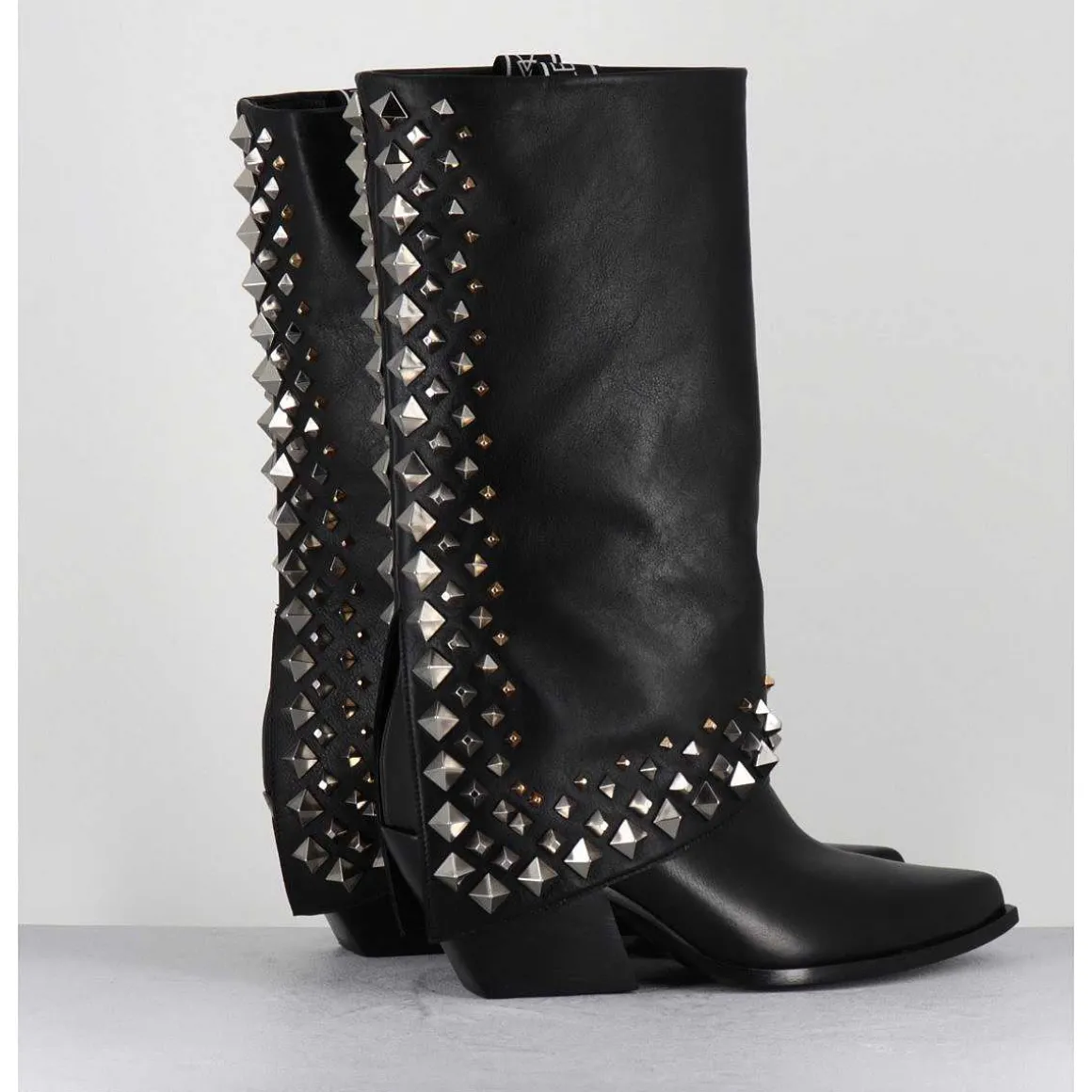 Boots Santiags A Guetre En Cuir Noir & Clous - E3711 Nature Nero