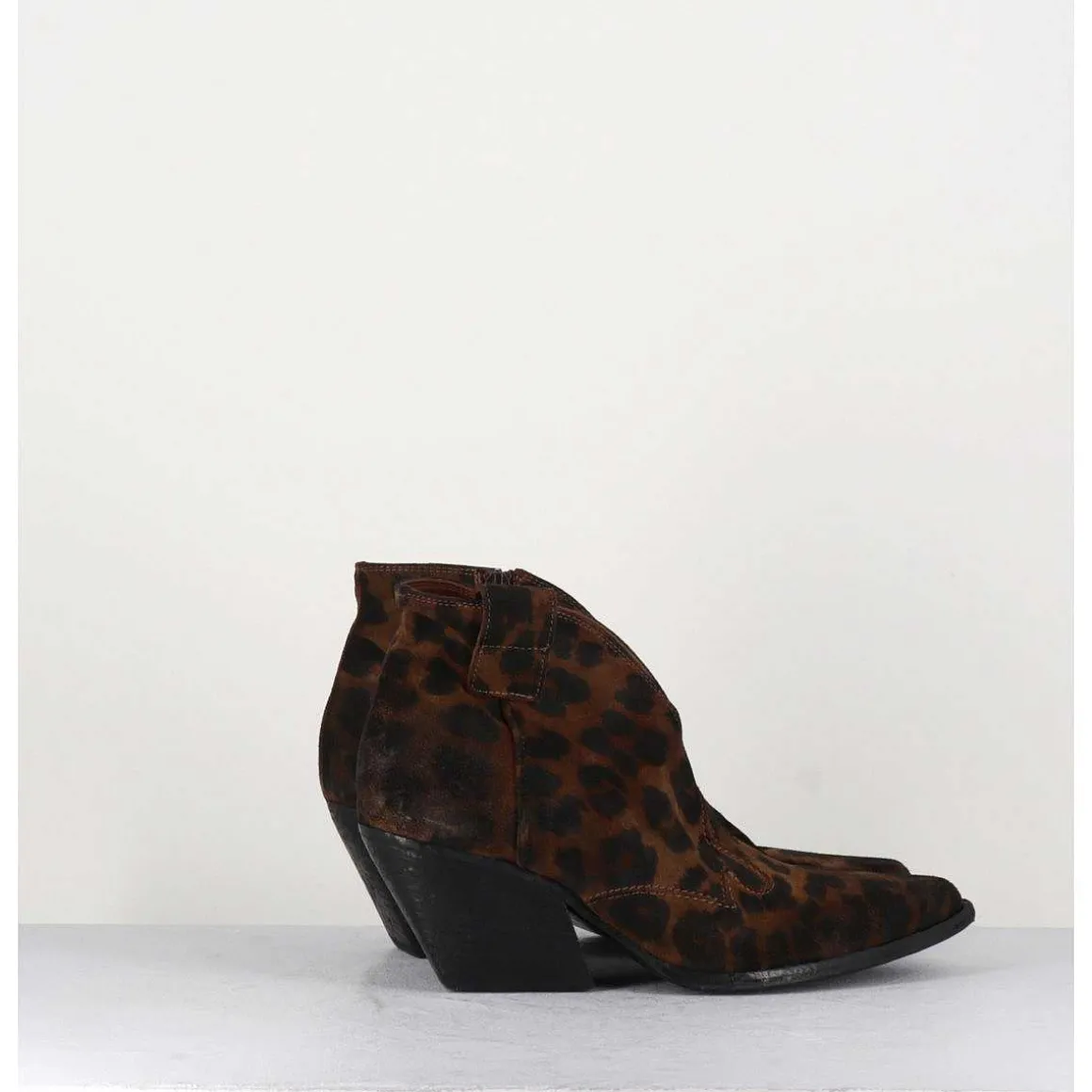Boots Santiags Courtes En Daim Leopard - E2004L