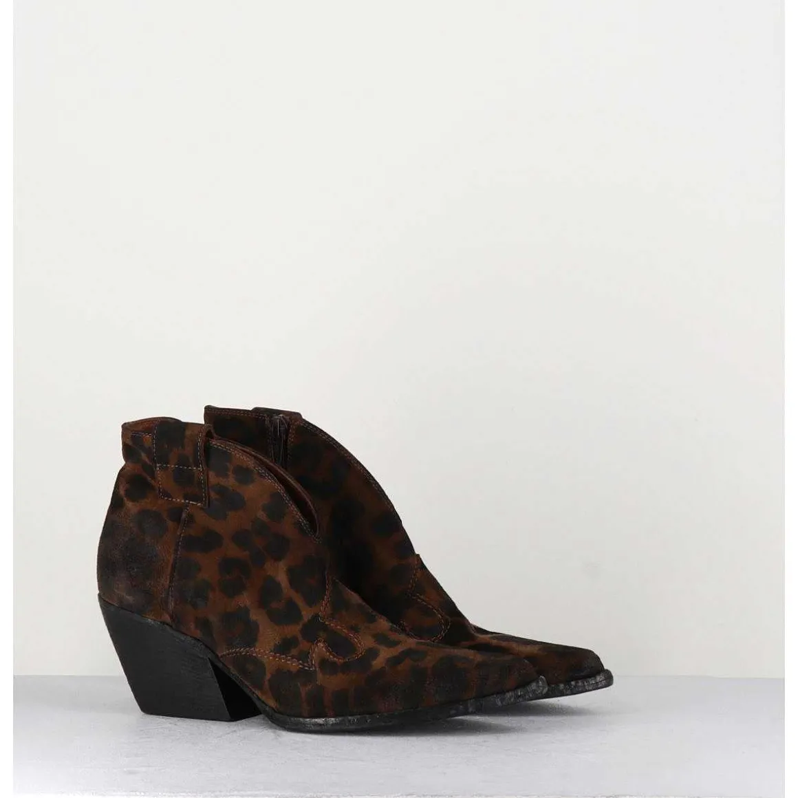 Boots Santiags Courtes En Daim Leopard - E2004L