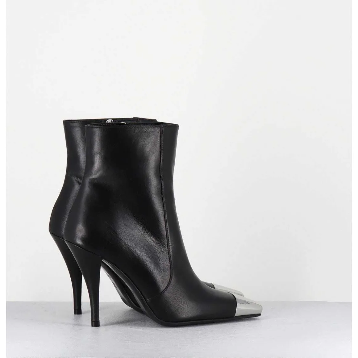 Boots Talon Haut Cuir Noir Bout Argent - Mecha1