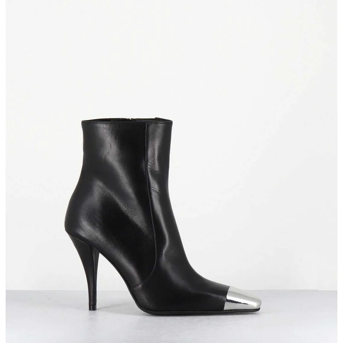 Boots Talon Haut Cuir Noir Bout Argent - Mecha1