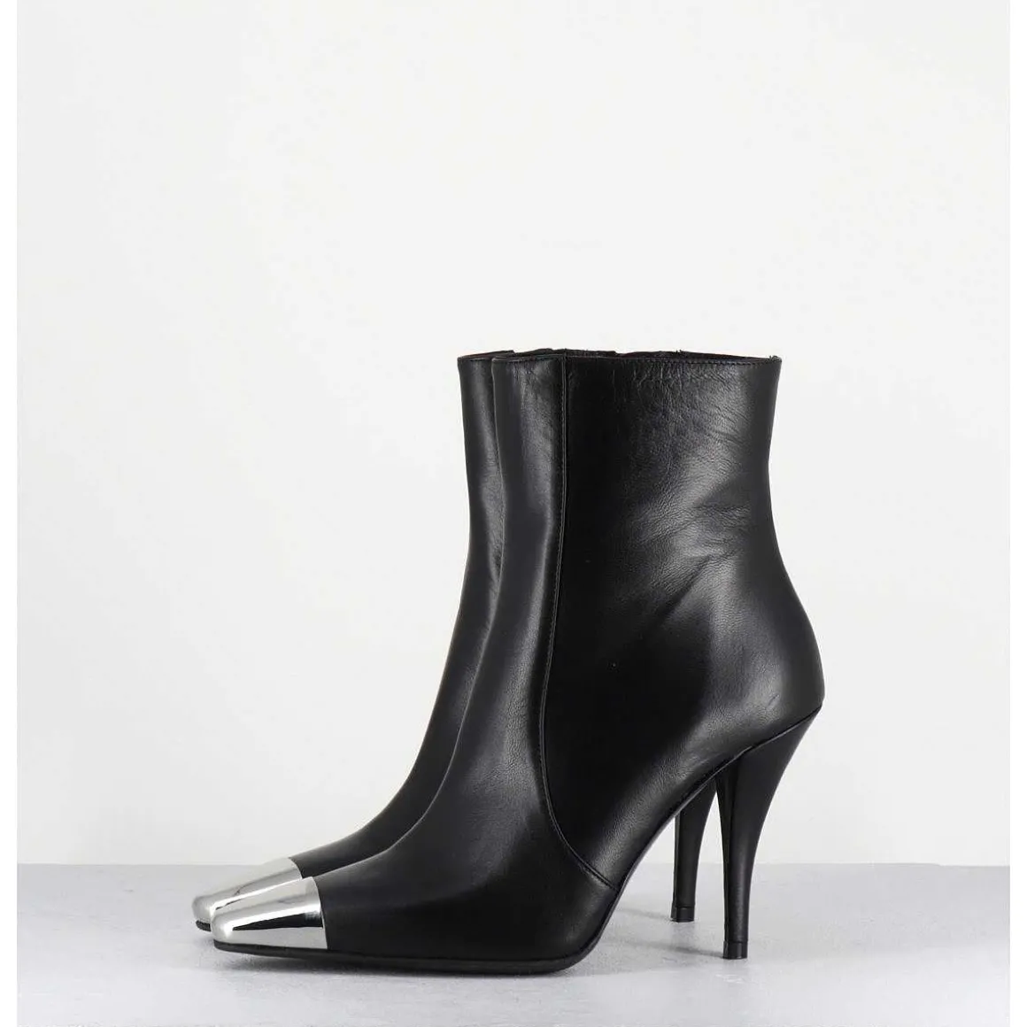 Boots Talon Haut Cuir Noir Bout Argent - Mecha1