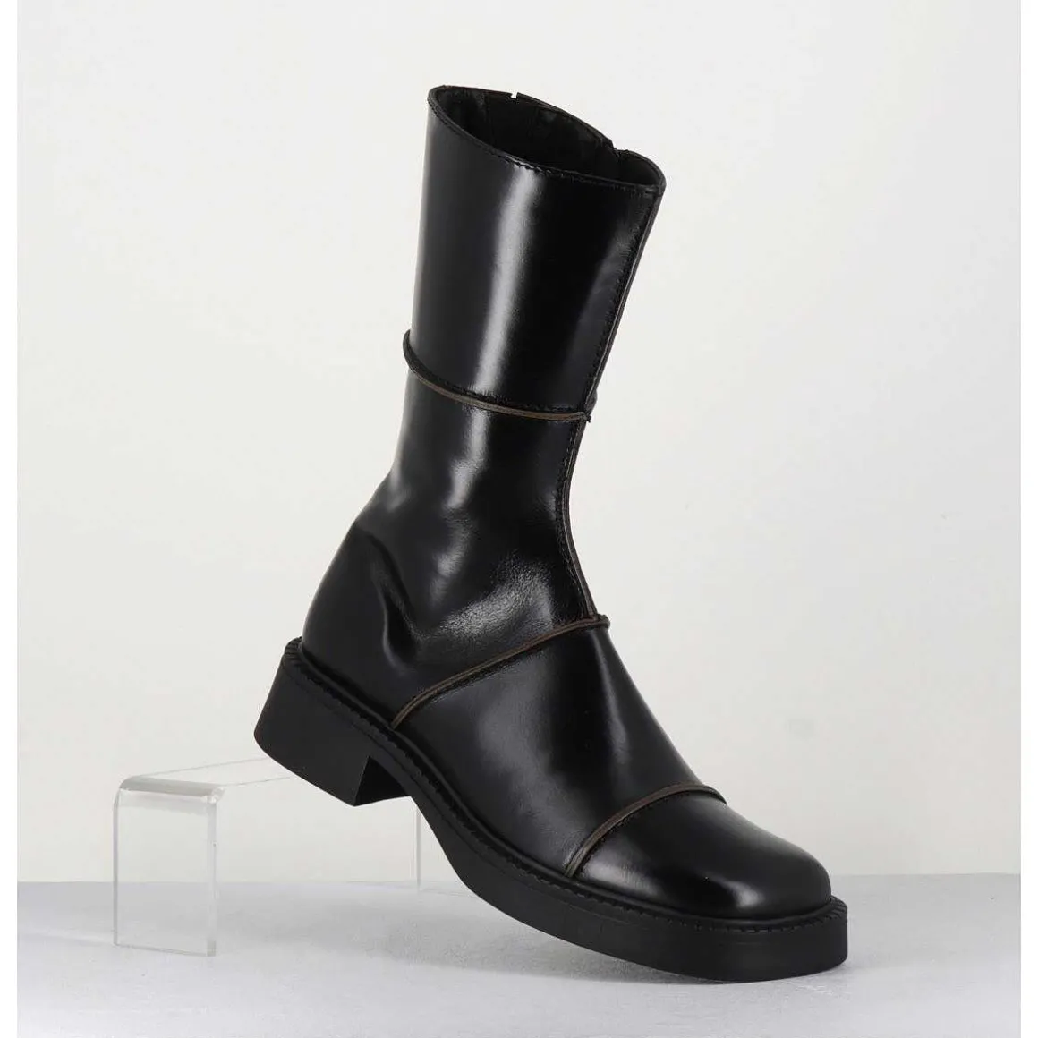 Boots Tige Mi-Haute En Cuir A Bout Carre Large - Dahlia Black Boots