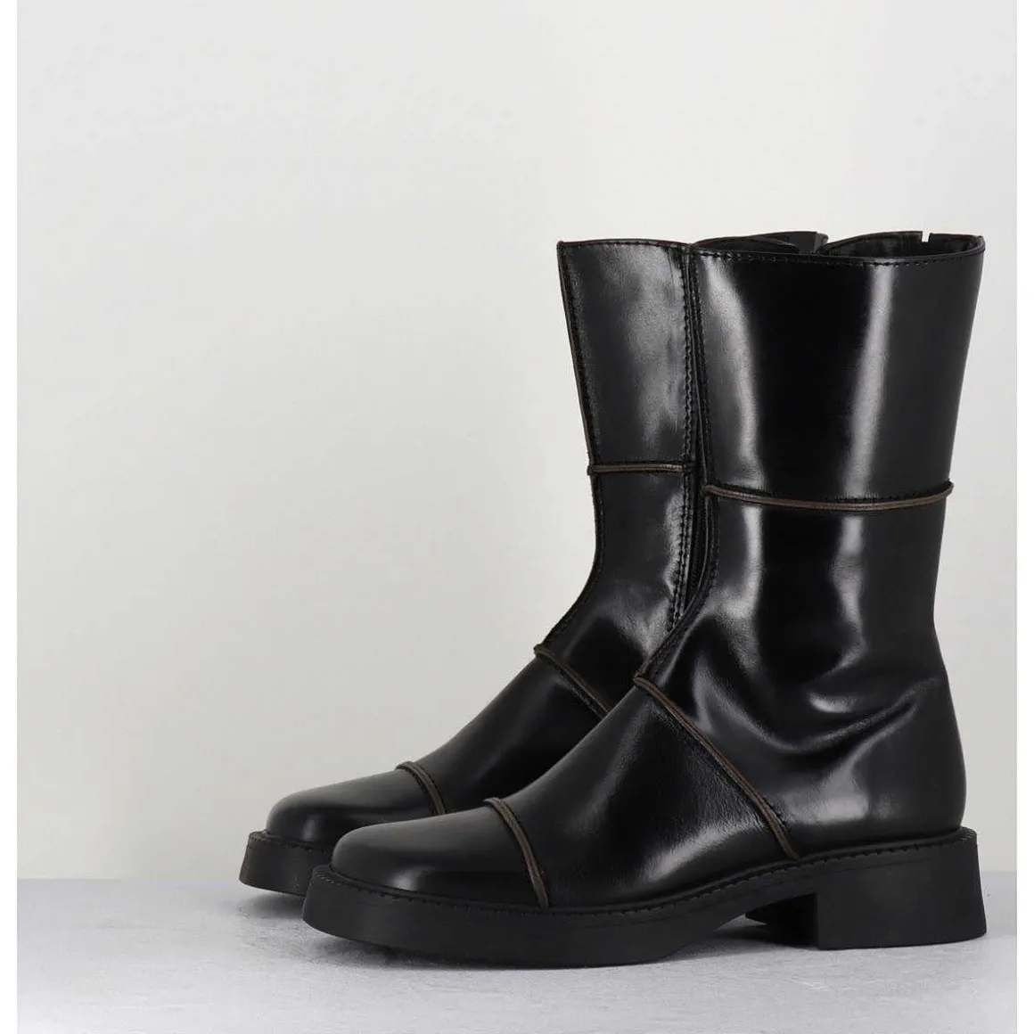 Boots Tige Mi-Haute En Cuir A Bout Carre Large - Dahlia Black Boots
