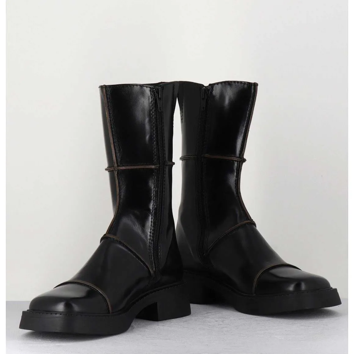 Boots Tige Mi-Haute En Cuir A Bout Carre Large - Dahlia Black Boots