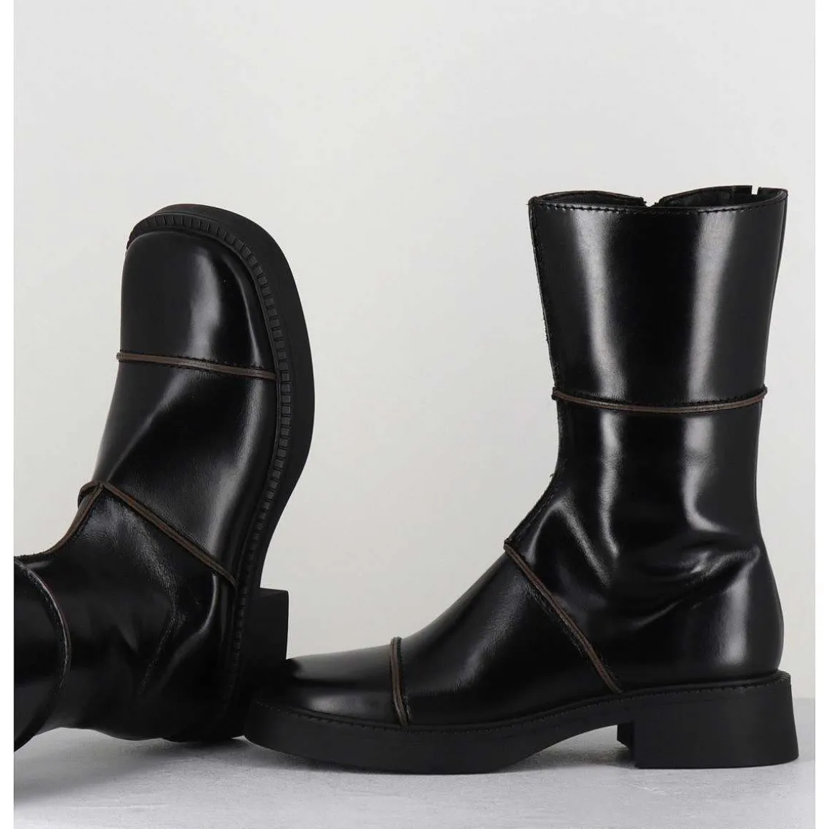 Boots Tige Mi-Haute En Cuir A Bout Carre Large - Dahlia Black Boots