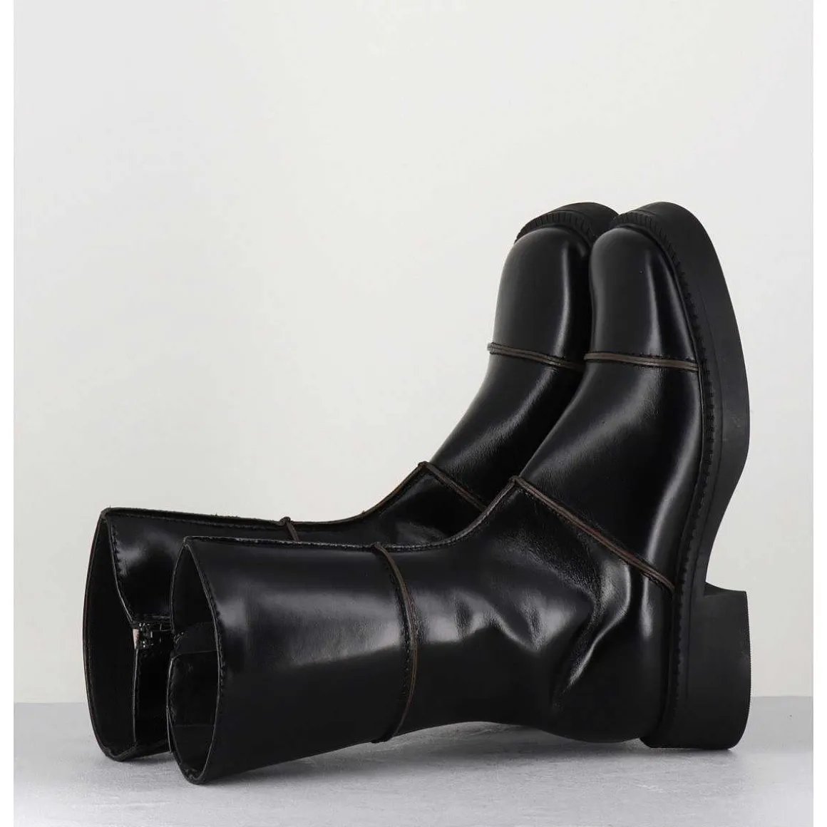 Boots Tige Mi-Haute En Cuir A Bout Carre Large - Dahlia Black Boots