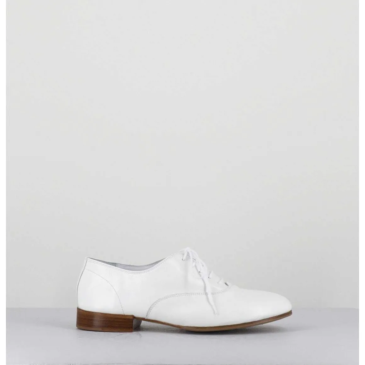 Derbies Minimalistes En Cuir Souple Blanc - Stja Cow White