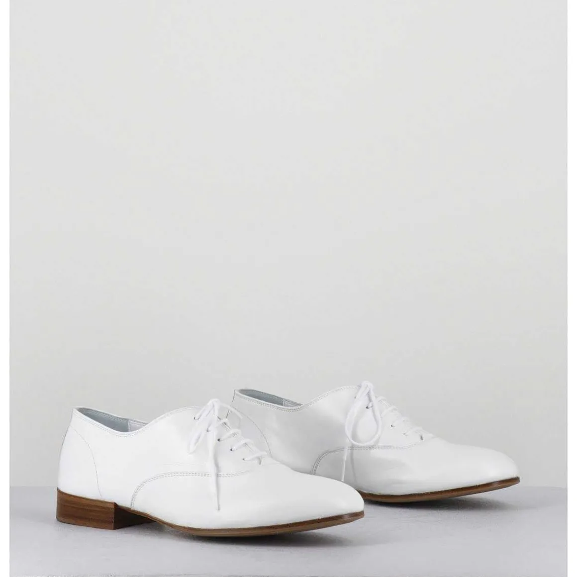 Derbies Minimalistes En Cuir Souple Blanc - Stja Cow White