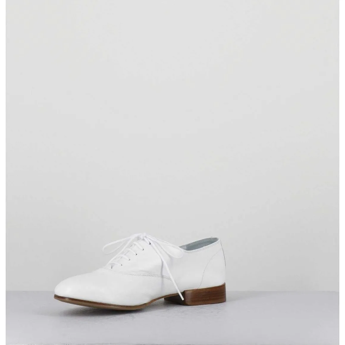 Derbies Minimalistes En Cuir Souple Blanc - Stja Cow White
