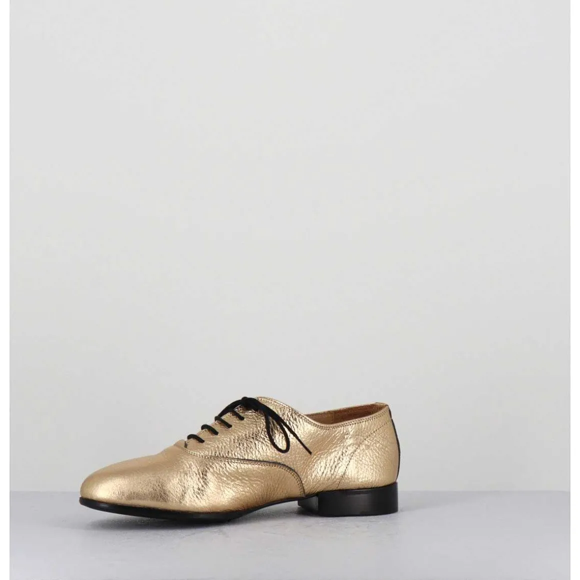 Derbies Minimalistes En Cuir Dore - Stja Cow Platino