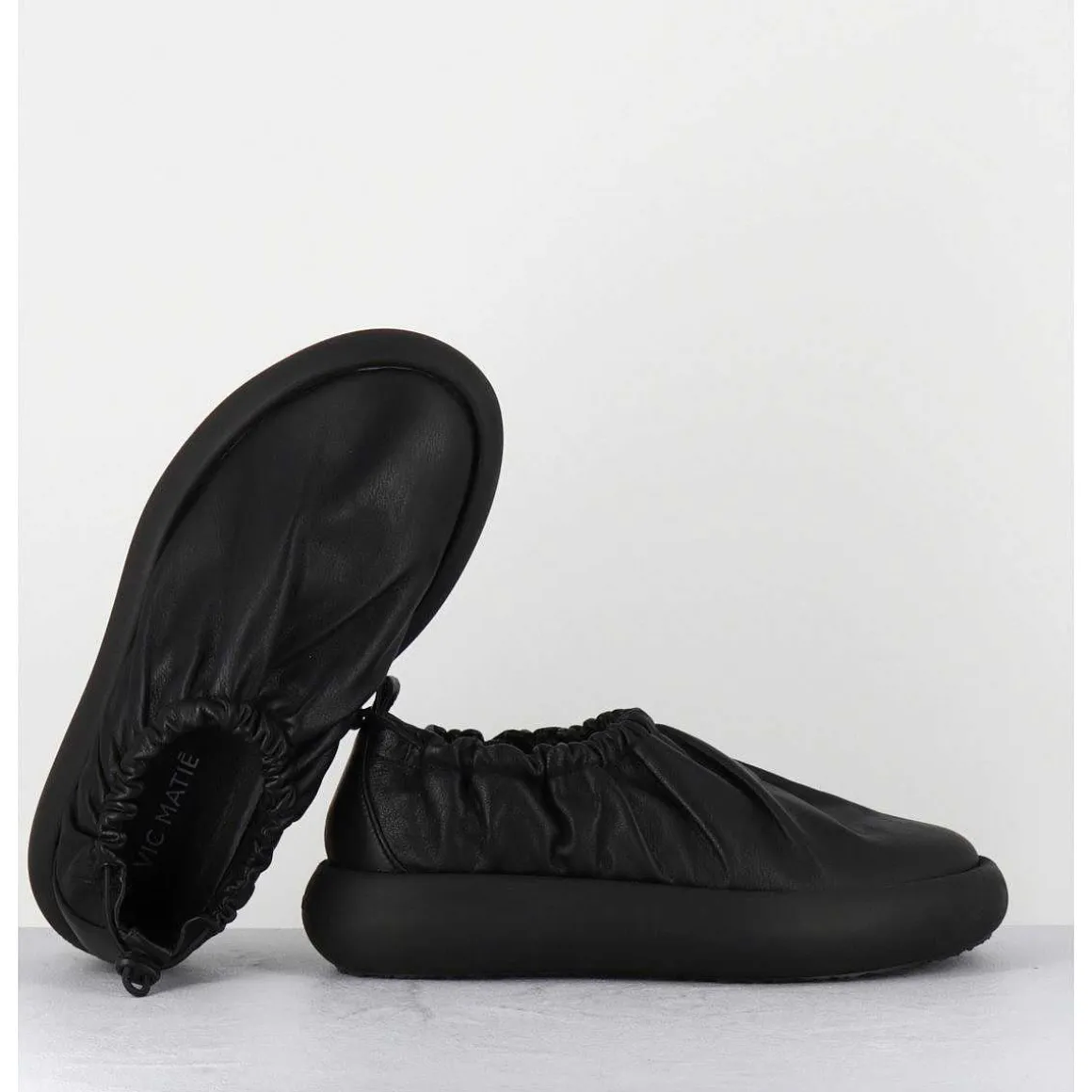 Elastic Donut Shoe Cuir Noir - 1C6854D Travel Black