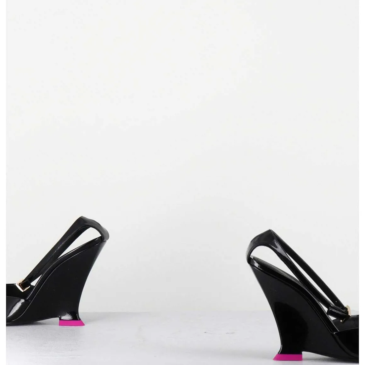 Escarpins Bout Pointu Vernis Noir Talon Compense Y2K -Clea Patent Black