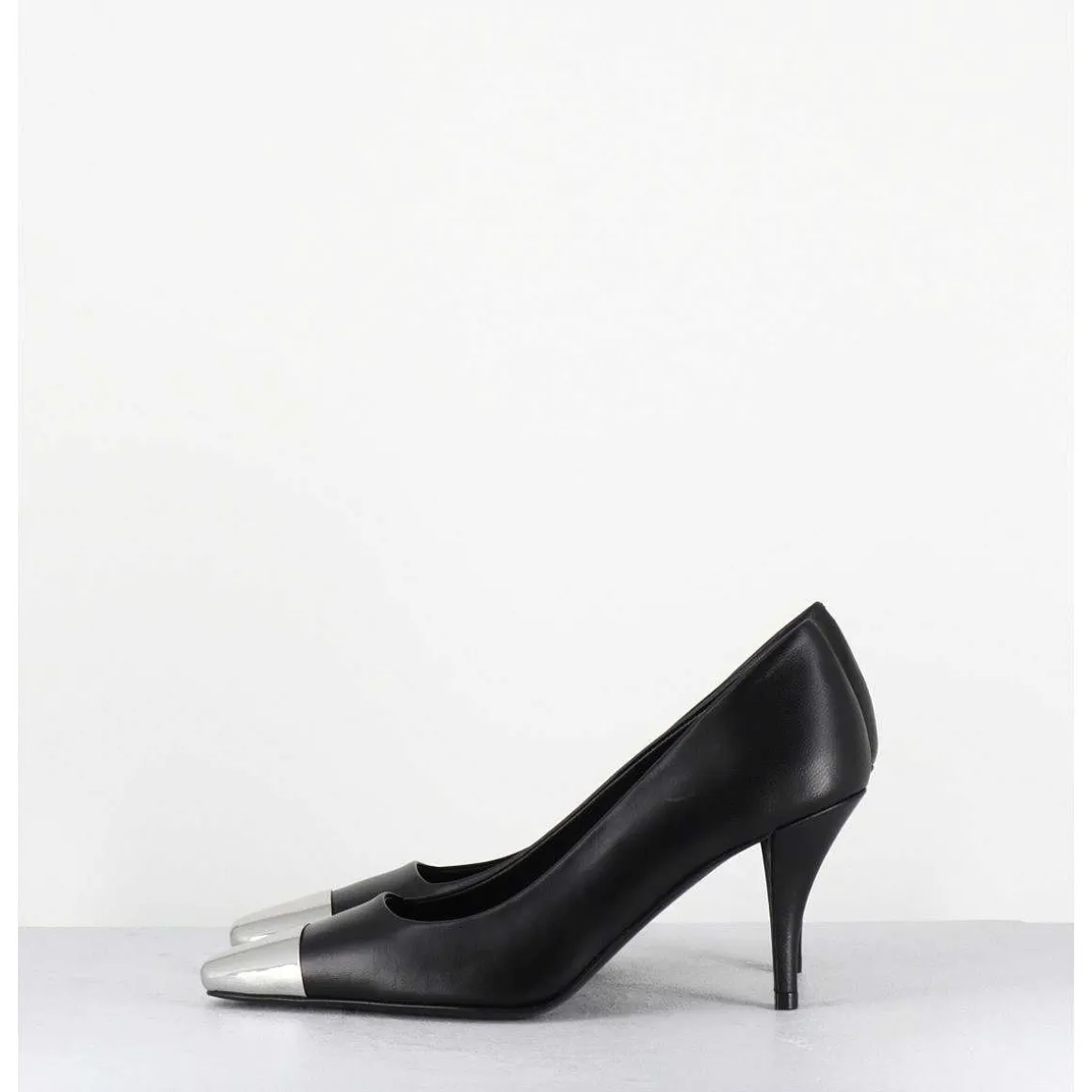 Escarpins En Cuir Noir Talon Fin Bout Argent - Kecha1 Nappa Nera