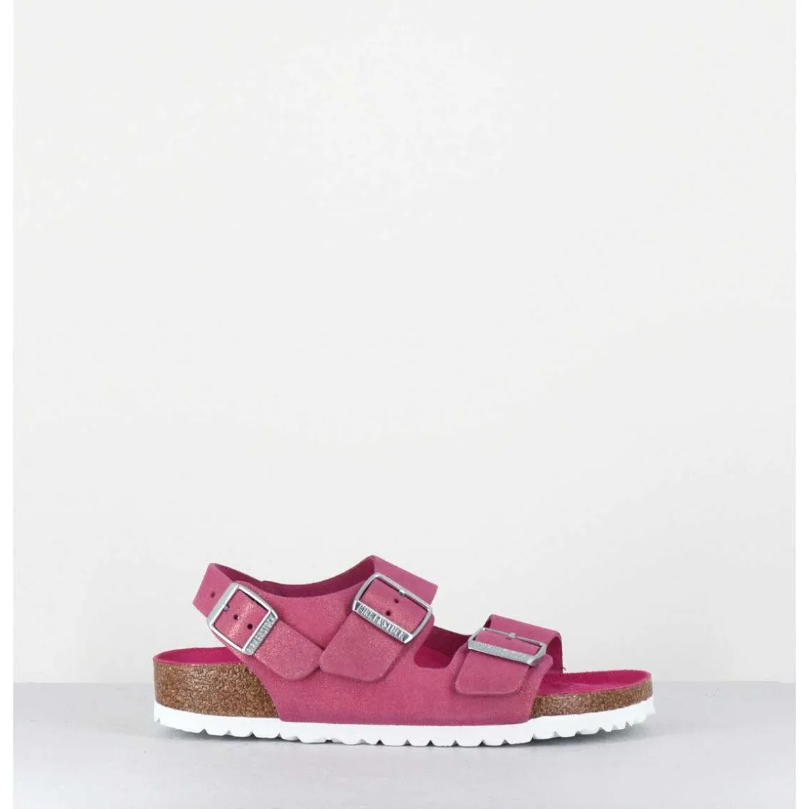Milano Shimmering Fuschia Irise Rose Bride Arriere