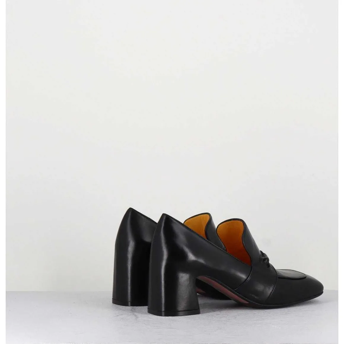 Mocassins A Talon 70S En Cuir Noir Bout Carre - F511 Seta Black