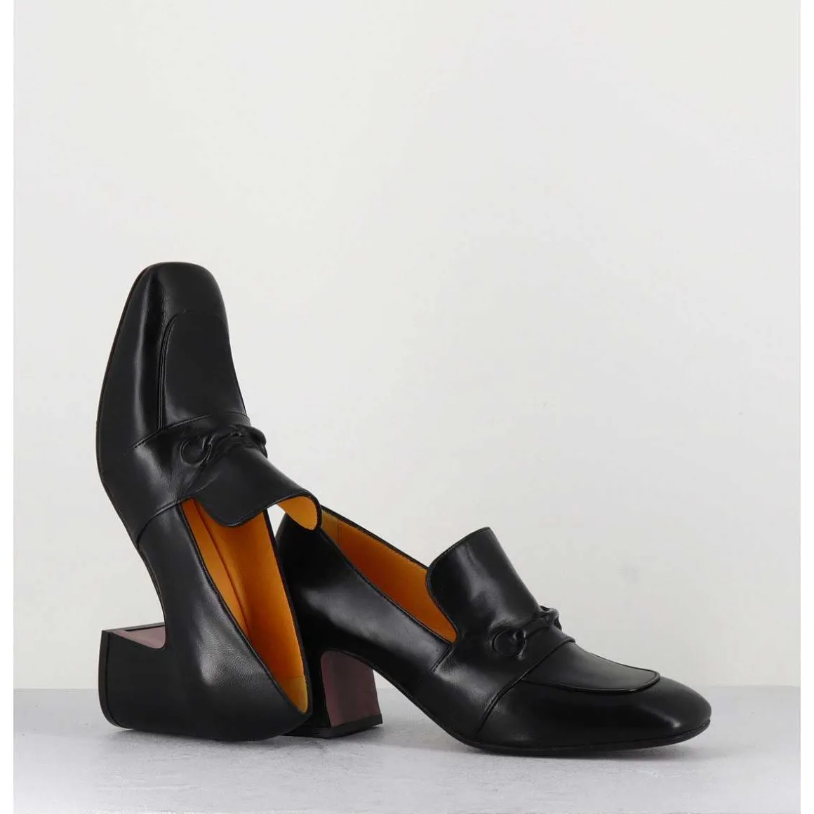 Mocassins A Talon 70S En Cuir Noir Bout Carre - F511 Seta Black
