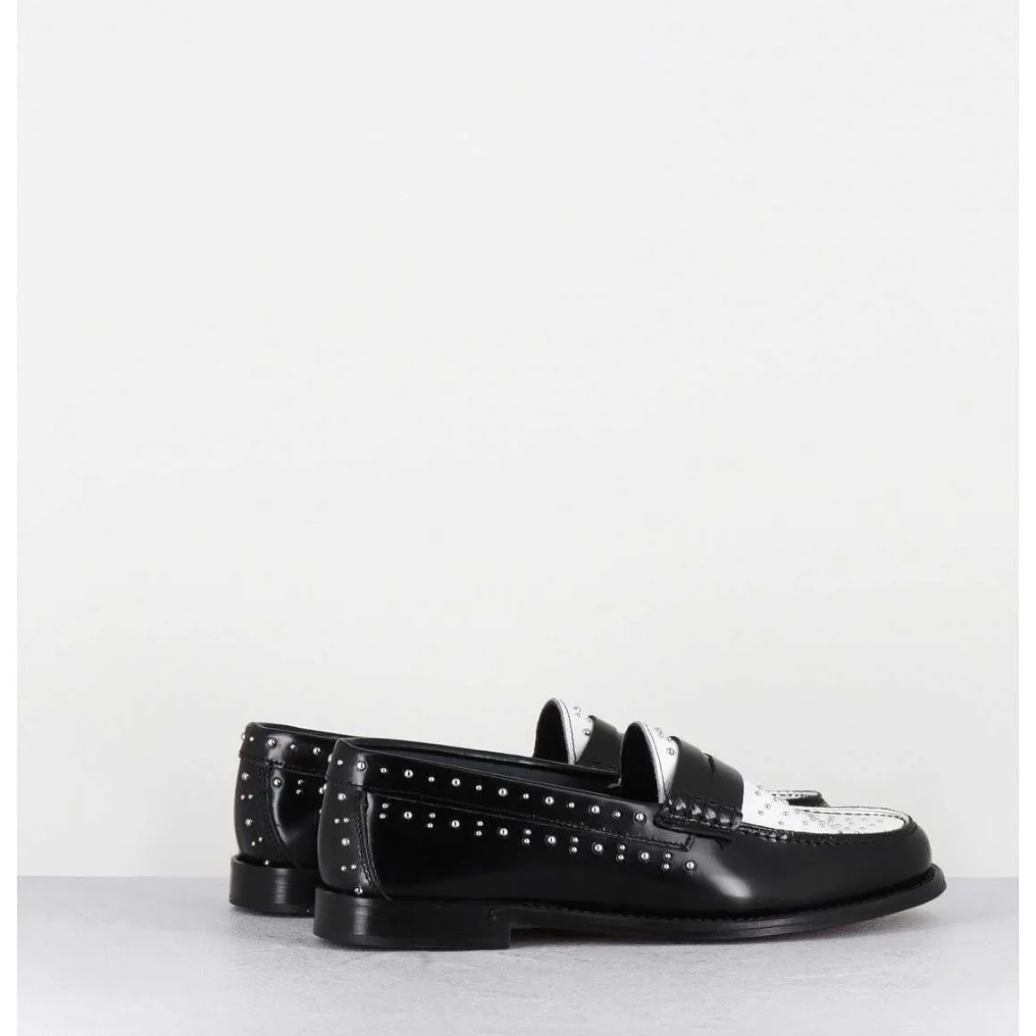 Mocassins Bi-Colores Noir & Blanc Cloutes - Ilay Abra Nero Bianco