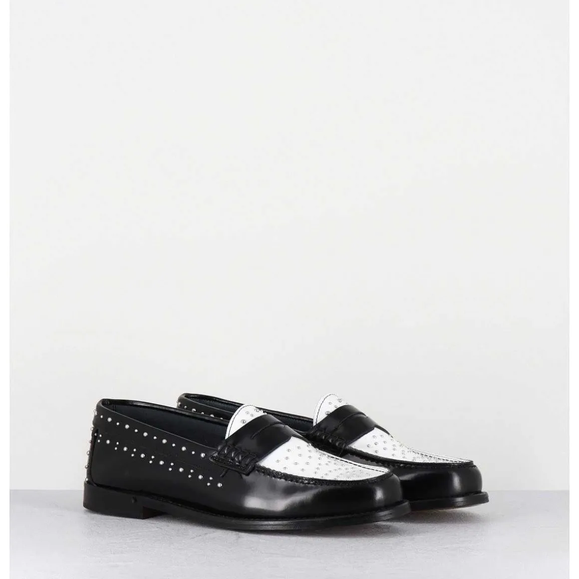 Mocassins Bi-Colores Noir & Blanc Cloutes - Ilay Abra Nero Bianco