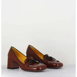 Mocassins En Cuir Lisse Marron A Pompon - R233M Mousse Cuoio