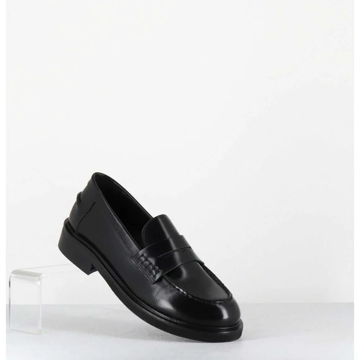 Mocassins Plats A Bout Rond En Cuir Glace Noir - Chino Abrasivato Nero