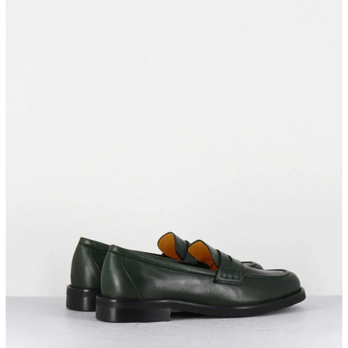Mocassins Plats En Cuir Souple Vert Fonce - P906 Seta Muschio