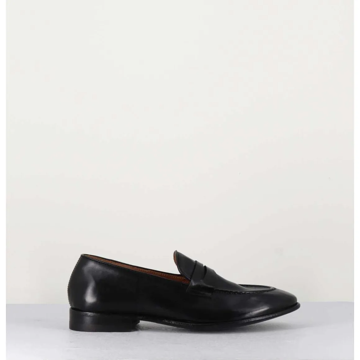 Mocassins Plats En Cuir Souple Noir- Dunia 80013 Black