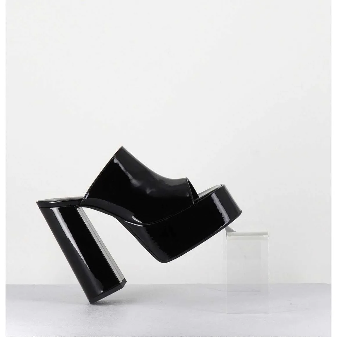 Mules A Haute Plateforme Cuir Vernis Noir - Marchi Vernice Nero