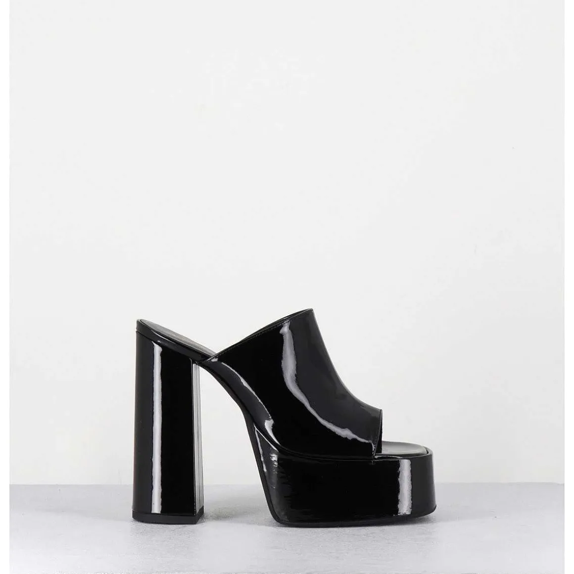 Mules A Haute Plateforme Cuir Vernis Noir - Marchi Vernice Nero