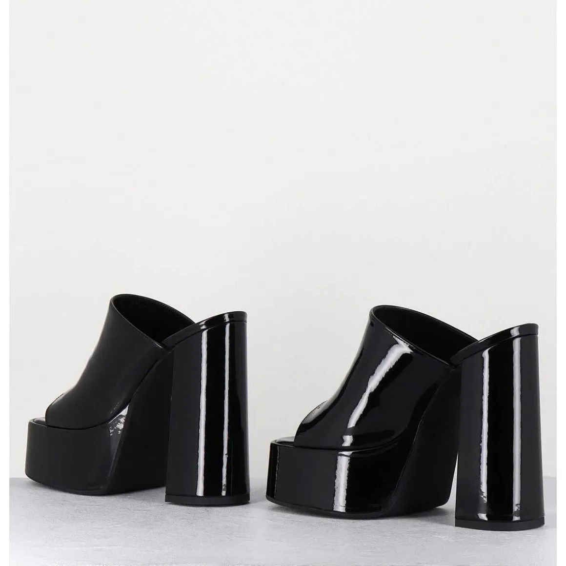 Mules A Haute Plateforme Cuir Vernis Noir - Marchi Vernice Nero