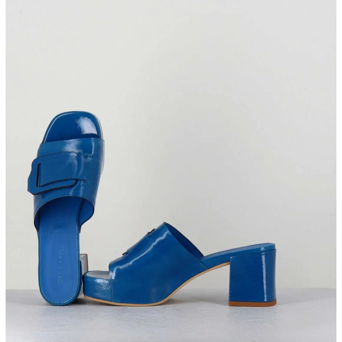 Mules A Plateforme Petit Talon Vernis Bleu - 11532 Vetro Sky