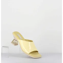 Mules En Cuir Vernis Beige Talon Plexi - Synthia Beige Sandals