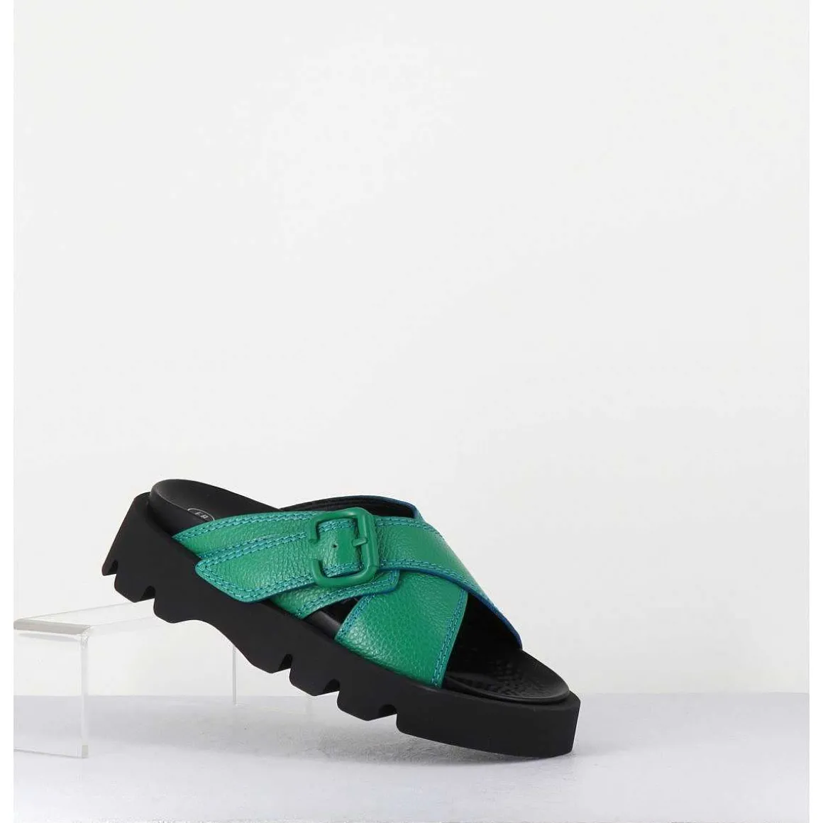 Mules En Cuir Vert Semelle Crantee - Lacey Green Sandals