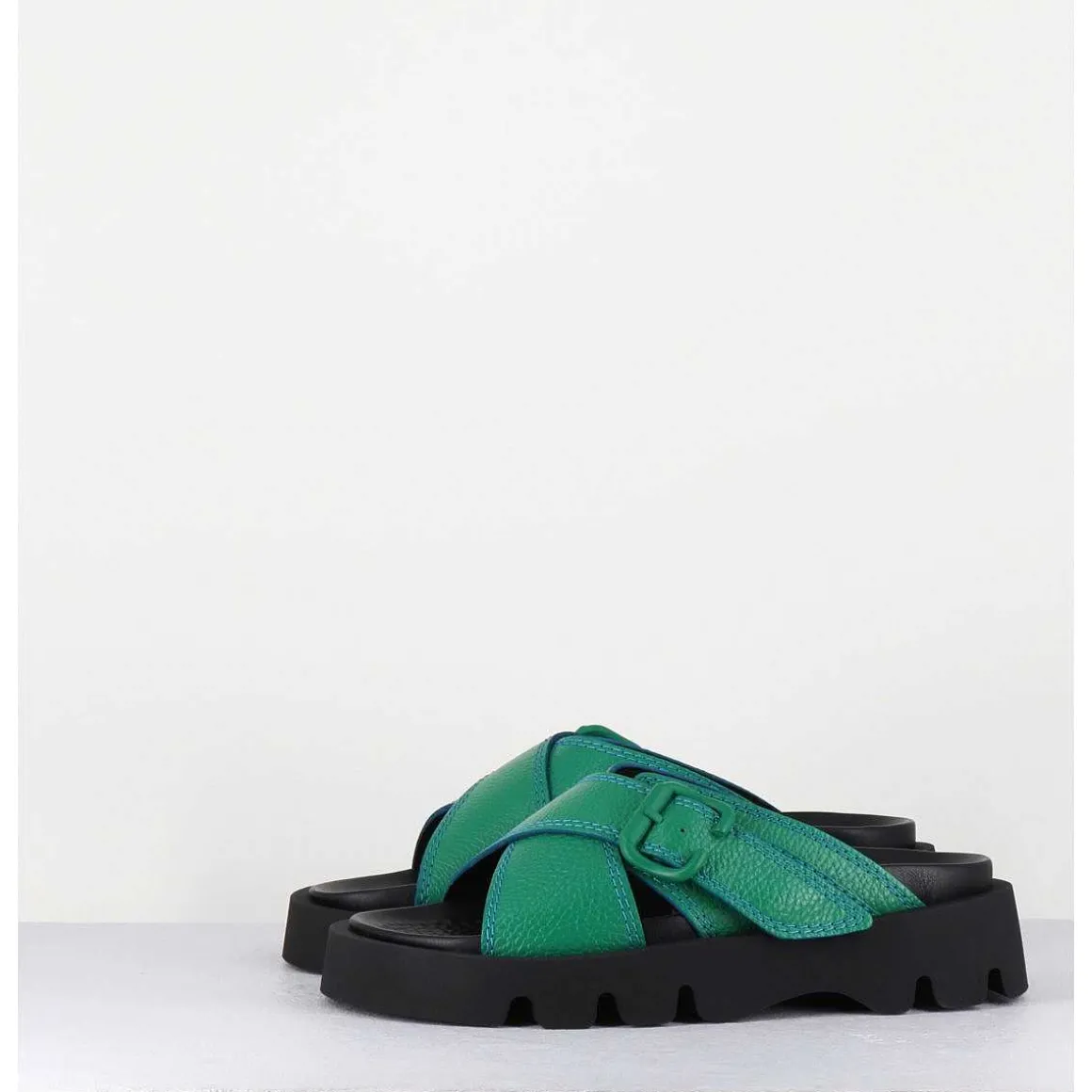 Mules En Cuir Vert Semelle Crantee - Lacey Green Sandals